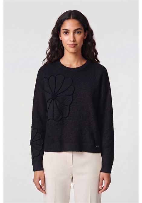 MAGLIA GIROCOLLO AMPIA CON RICAMO FIORE SUL DAVANTI DX VALENTINA RIO | V4329/01001